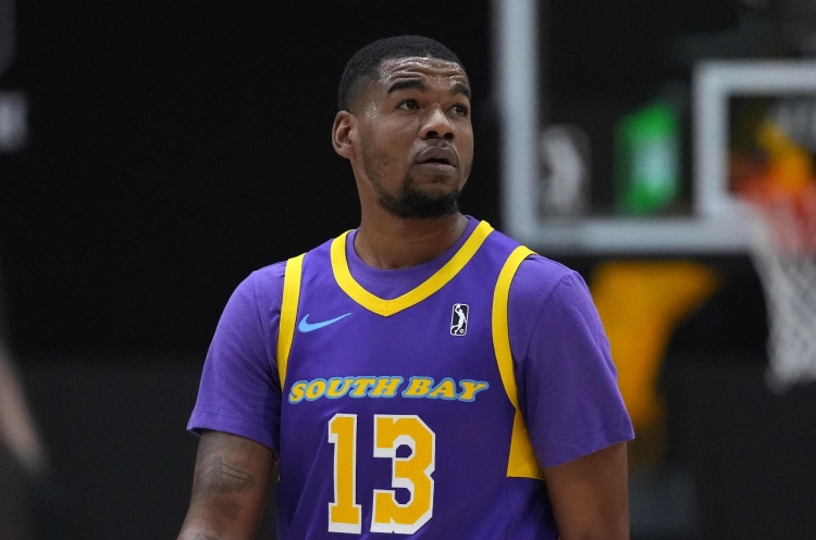 場均23+5+8&多支CBA球隊追求！美記：梅森-瓊斯加盟珀斯野貓隊